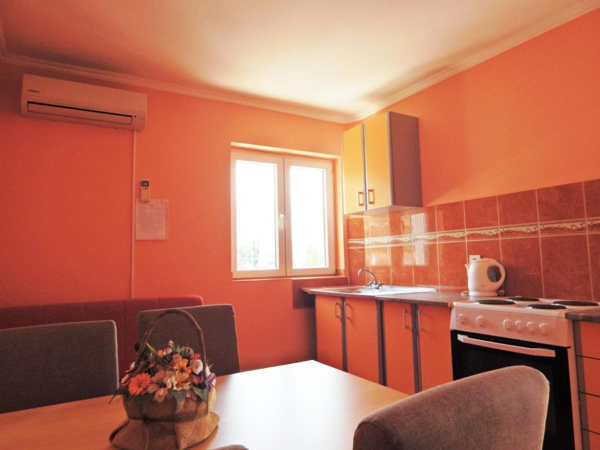 טיווט Apartmani Sindik מראה חיצוני תמונה