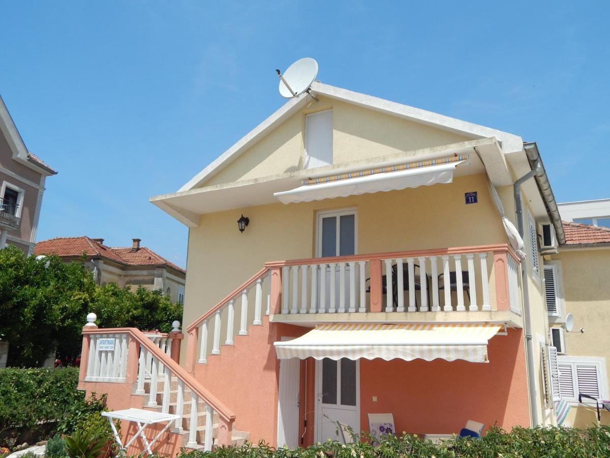 טיווט Apartmani Sindik מראה חיצוני תמונה